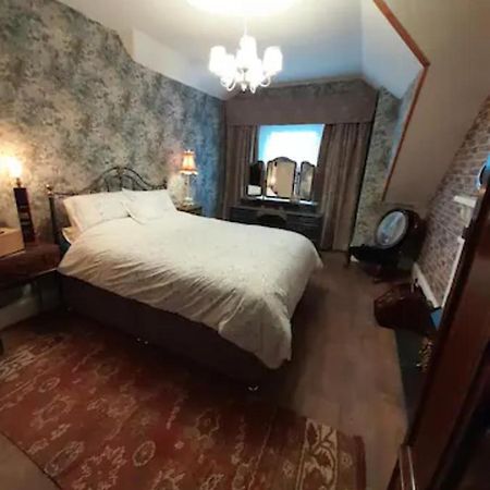 The Attic Apartment At Number 54 伊尔弗勒科姆 外观 照片