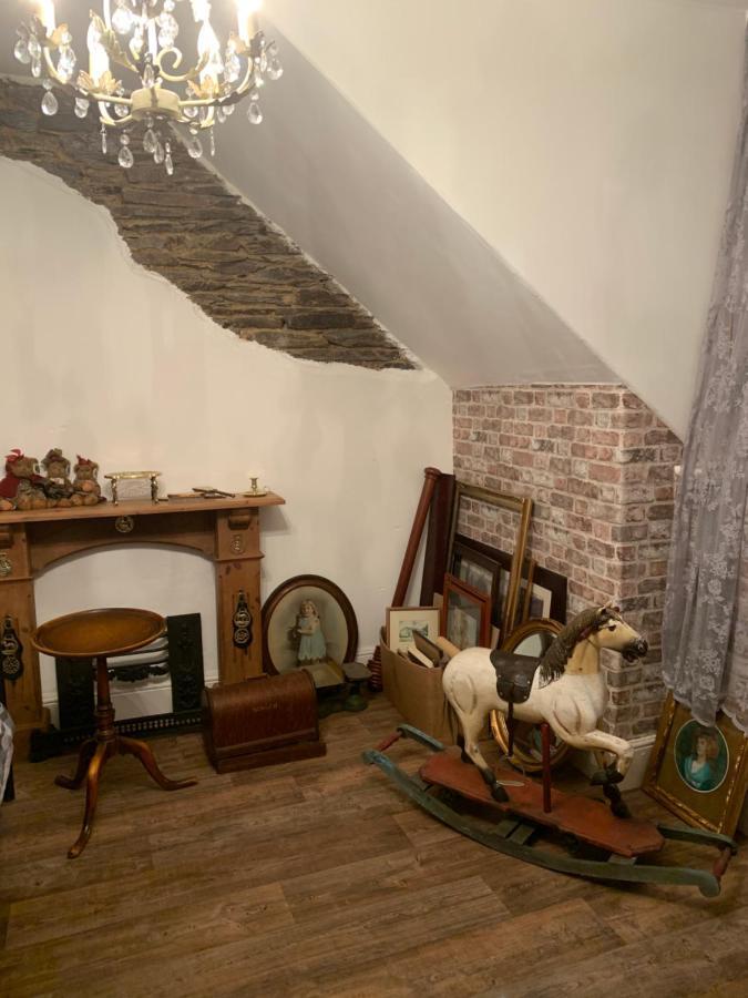 The Attic Apartment At Number 54 伊尔弗勒科姆 外观 照片