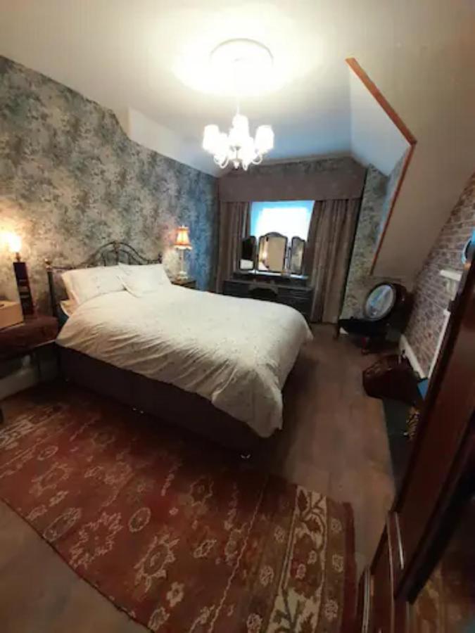 The Attic Apartment At Number 54 伊尔弗勒科姆 外观 照片